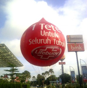 balon udara dengan bentuk khusus