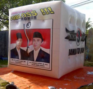balon kampanye